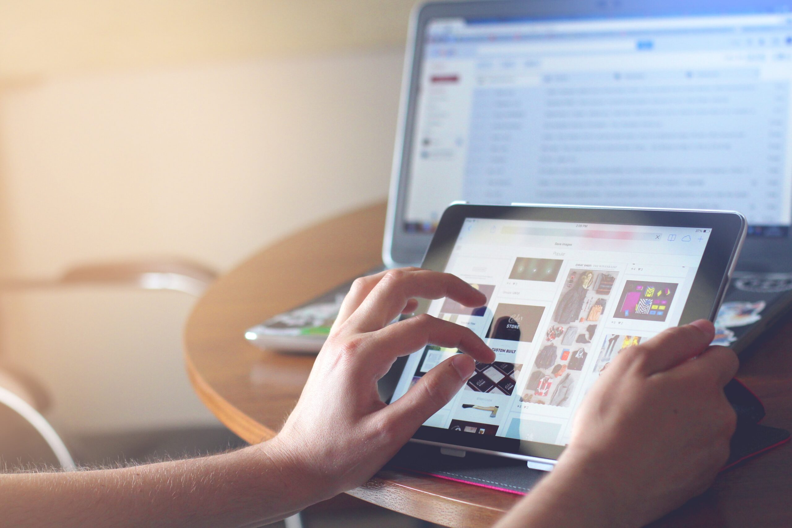 The Power of User Experience: Creating High-Converting E-commerce Websites